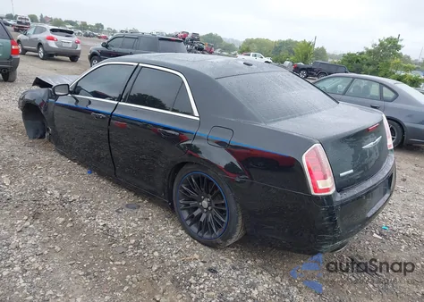 2012 Chrysler 300 S V8 from USA, damaged, VIN 2C3CCADT0CH315559